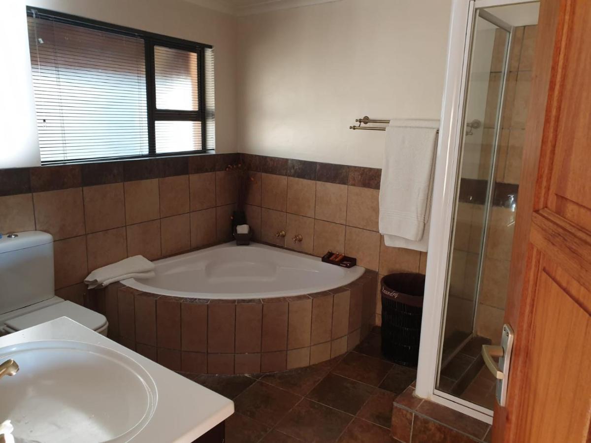 Wag N Bietjie Bush Lodge Heuningneskloof Zewnętrze zdjęcie